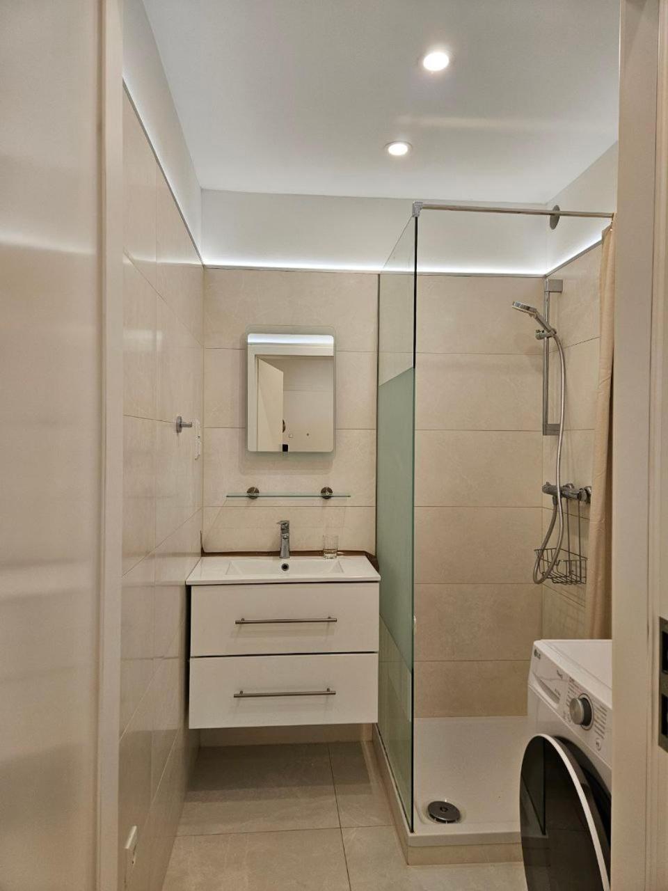 Perle Apartment Виена Екстериор снимка